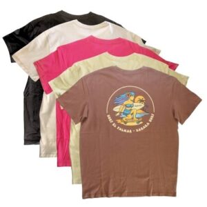 camisetas oversize con logo diferente colores - surf el palmar en frente